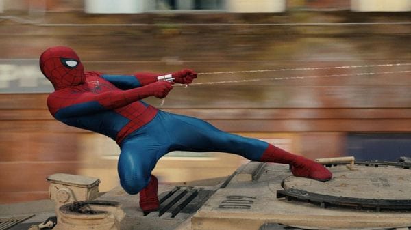 Torna l’antieroe della Marvel, Spider-Man alle prese con i guai