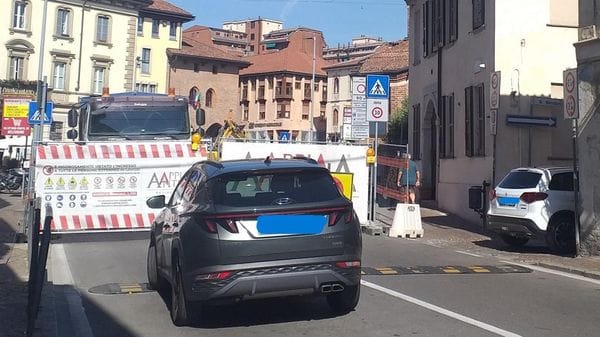 Partito il cantiere il via Frisi, per un mese chiuso al traffico il centro di Melegnano