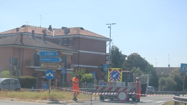 Si apre una voragine tra San Martino e Ossago, chiusa al traffico la provinciale 117
