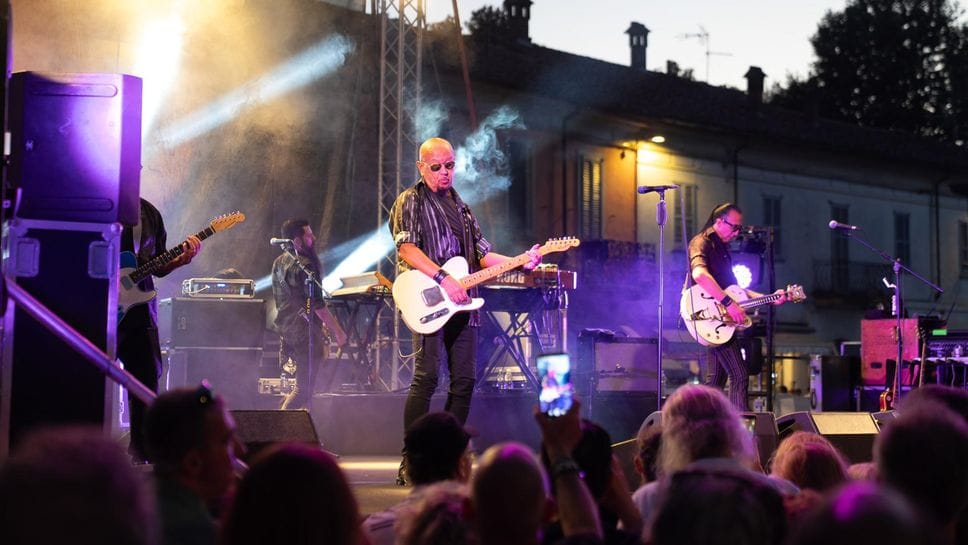 Notte bianca: a migliaia in centro, un grande concerto, eventi e negozi aperti. «Un bilancio positivo»