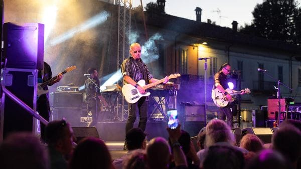 Notte bianca: a migliaia in centro, un grande concerto, eventi e negozi aperti. «Un bilancio positivo»