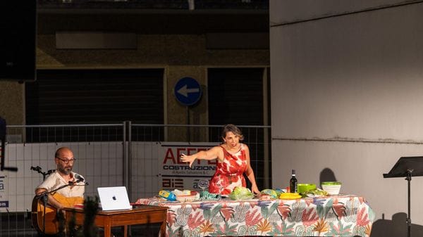 Il sipario del teatro Carlo Rossi si alza con un omaggio a Dario Fo