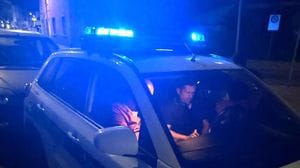 Controlli della polizia locale, multa da mille euro per un distributore automatico