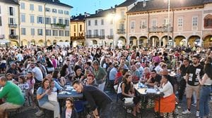 Domenica sera in piazza Vittoria la tombolata del compleanno di Lodi