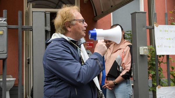 «Ancora nessuna risposta sui pocket money, pronti al presidio in prefettura»