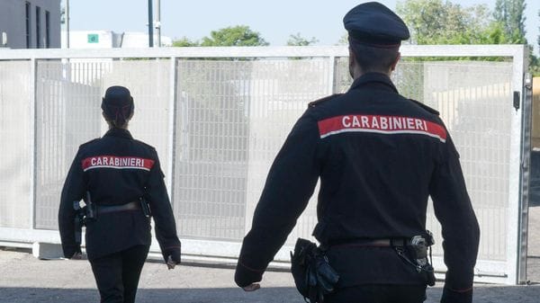 Tentato furto a El Cafè de Comazz, due 19enni in manette 