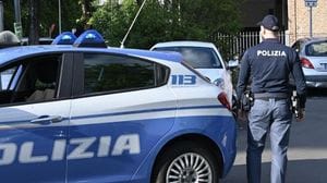Maltrattamenti, revenge porn, atti persecutori e lesioni personali, un 40enne nei guai