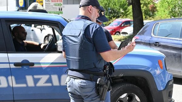 Territorio passato al setaccio, 100 persone controllate