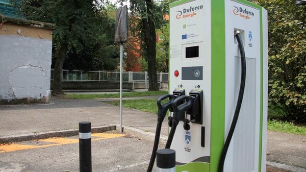 Auto elettriche, in arrivo altri punti di ricarica