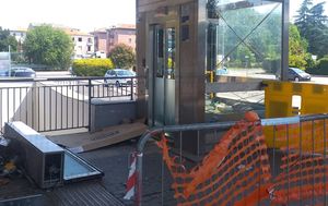 Ascensori assenti o fuori uso, stazioni vietate alle carrozzine