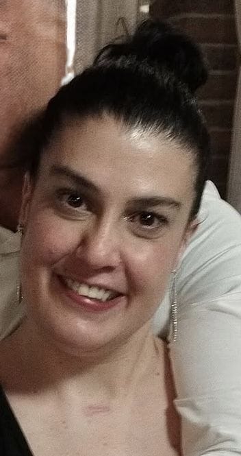 Chiesa gremita per l’ultimo saluto a Sara Manstretta, scomparsa a soli 36 anni