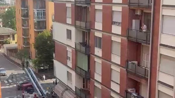 I vigili del fuoco in via Benedetto Croce a Lodi
