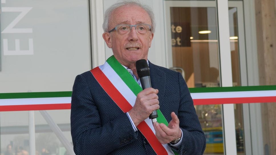 Paullo sta cambiando, i timori dei cittadini: consegnate al sindaco quasi 300 firme 