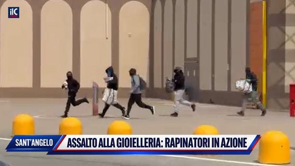 Sant’Angelo, assalto alla gioielleria: rapinatori in azione