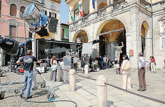 Cineprese in piazza Vittoria a Lodi per girare ancora uno spot