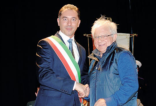  L’omaggio a don Antonio Mazzi: gli fu assegnato il Perdonato nel 2012