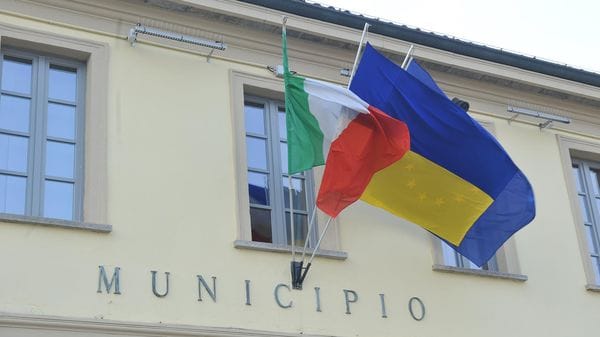 Lite in piazza per uno scambio di persona