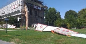 Tanti danni nel Sudmilano, giù le transenne al castello