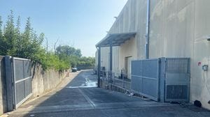 Codogno, tragedia al supermercato: un uomo muore dopo essere finito sotto il camion che doveva scaricare la merce