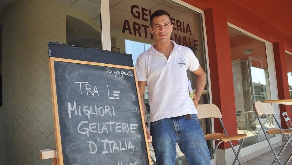 Il gelataio hockeista affascinato dall’Oriente e dalle sue suggestioni
