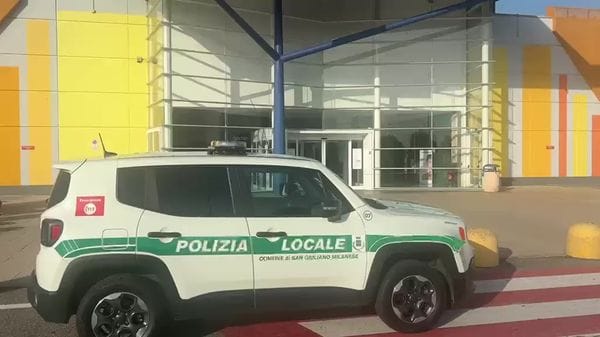 San Giuliano Milanese, allarme bomba a Le Cupole e Scalo Milano