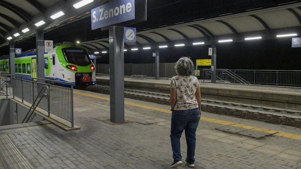 La corsa a prendere il treno si trasforma in un incubo