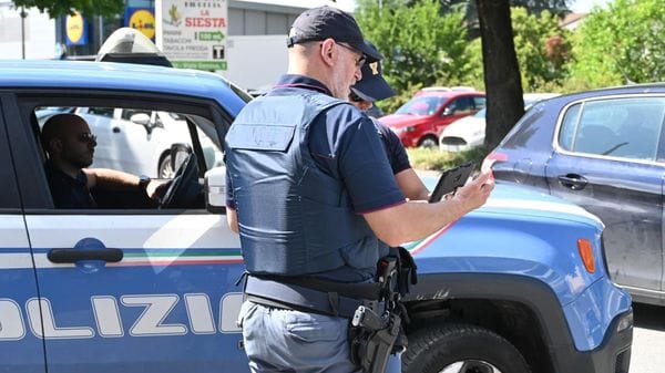 Un 44enne arrestato per il furto di un portafogli in un locale del centro