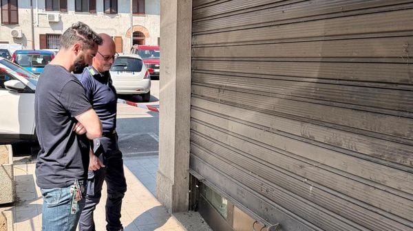 Dopo l’esplosione del bancomat, l’ufficio postale a Mulazzano riapre a settembre