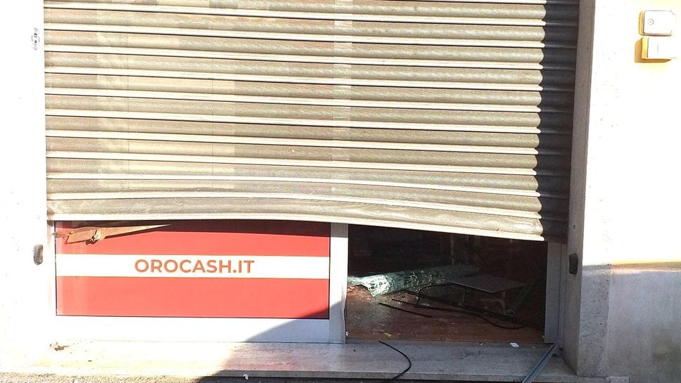 Melegnano: seconda spaccata in tre mesi al compro oro di via Dezza