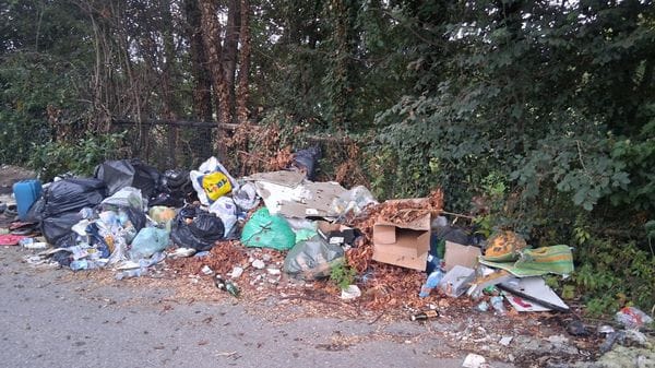 Paullese: rifiuti, Tir in sosta selvaggia e lavori finanziati 5 anni da e mai finiti, i pendolari chiedono di interessare Procura e Anticorruzione