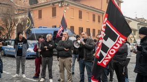 FORZA NUOVA A LODI «Lo Stato  faccia rispettare  la Costituzione»