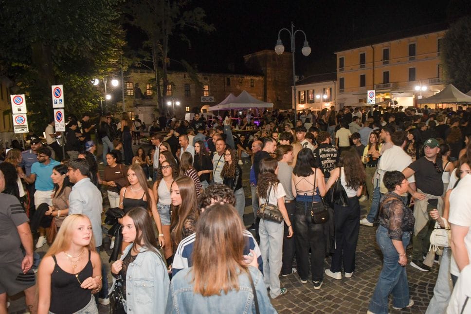 Bilancio positivo per la Notte bianca di Melegnano: le immagini della festa