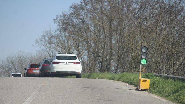 Razzie nella notte, rubati i semafori sul cavalcavia tra Brembio e Secugnago