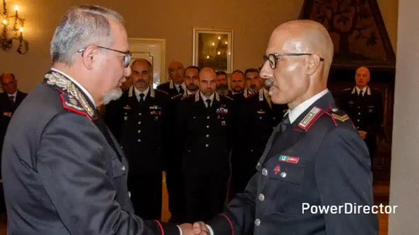 Carabiniere eroe salva una donna dal suicidio. Le altre notizie del giorno