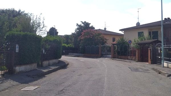 Truffa a una 84enne di Cerro, il finto vigile in fuga con oro e denaro