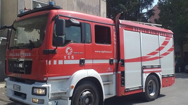 Schianto tra un’auto e un furgone, due feriti