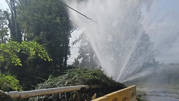 Acqua potabile come un geyser: paesi e frazioni a secco
