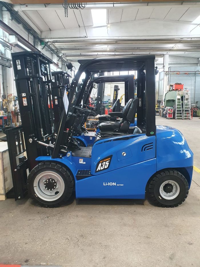 2R Lift Service compie 25 anni: qualità, sicurezza e formazione le chiavi del successo