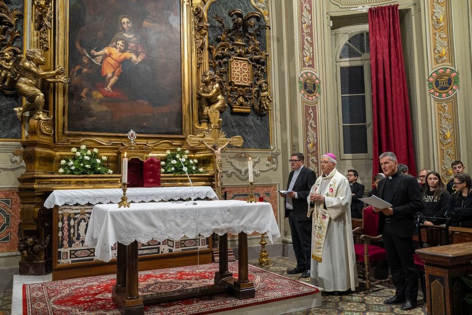 «Il mondo si può cambiare solo se ci si apre a Dio e agli altri»