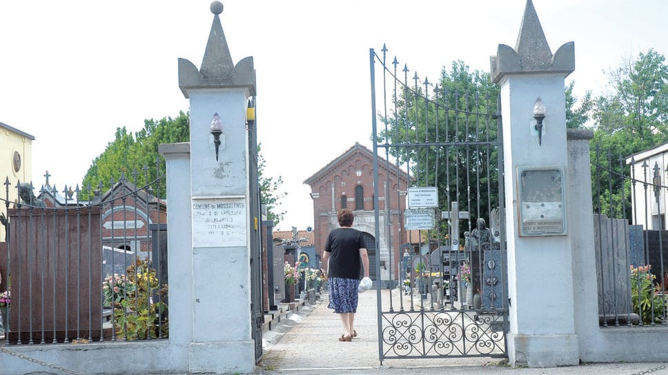 Ladri a caccia di rame: pluviali divelti al cimitero di Massalengo