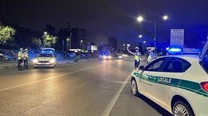 In fuga dalla polizia locale a San Donato:   fermato un uomo trovato senza patente