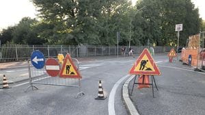 La zona di lavoro del cantiere ex Abb si amplia, allarme sicurezza in via Fascetti