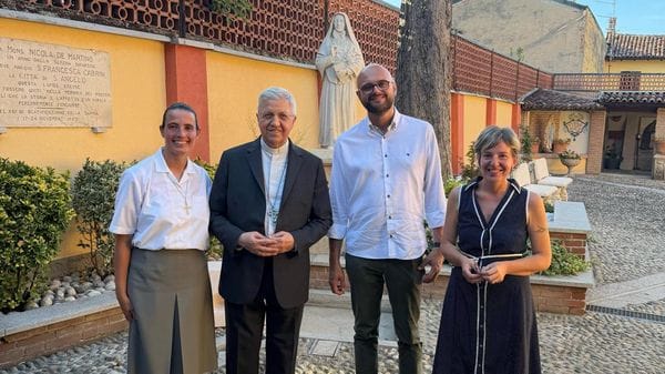 A Barcellona la parrocchia dedicata a Santa Cabrini