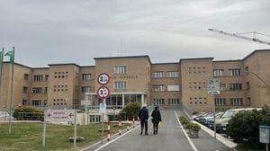 Tragedia all’ospedale di Codogno: una donna si getta dalla finestra