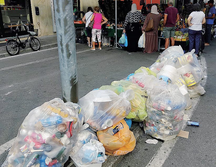 Ecuosacco: ancora proteste a Sant’Angelo,  «ma ridurremo la tassa rifiuti» 