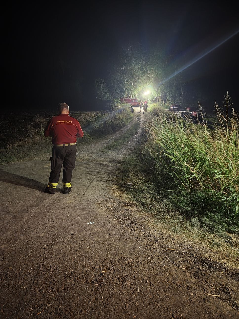 Giallo in serata a Somaglia lungo il Po: carabinieri, vigili del fuoco e protezione civile impegnati a seguito del ritrovamento di uno zainetto