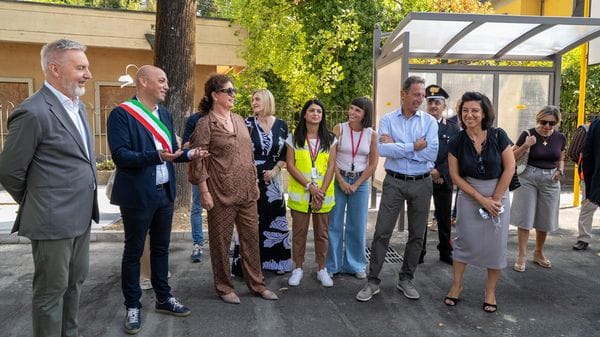 Riapre il piazzale della stazione a Codogno dopo i lavori di riqualificazione