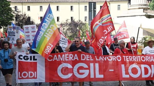 Camera del lavoro: «Il prefetto vieti la mobilitazione di Forza Nuova»