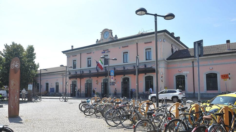 Si allarga la protesta al presidio di Forza nuova in stazione