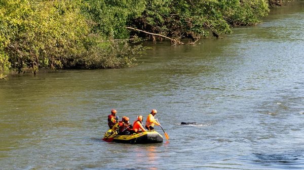 Il mistero della donna trovata senza vita nel Lambro a Borghetto